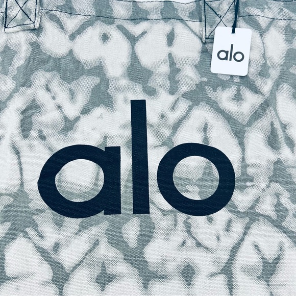 Alo Yoga Large tote Bag.  NWT. - Picture 5 of 16